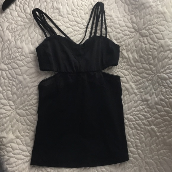 Lululemon Exquisite Tank built in bra black - Picture 3 of 16